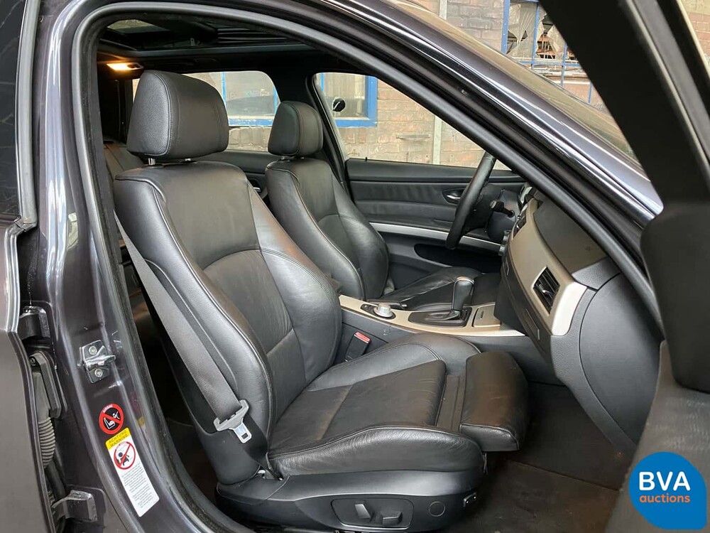 BMW 330xi Touring M Paket 3er 258 PS E91 Youngtimer 2005, J-694-JT.