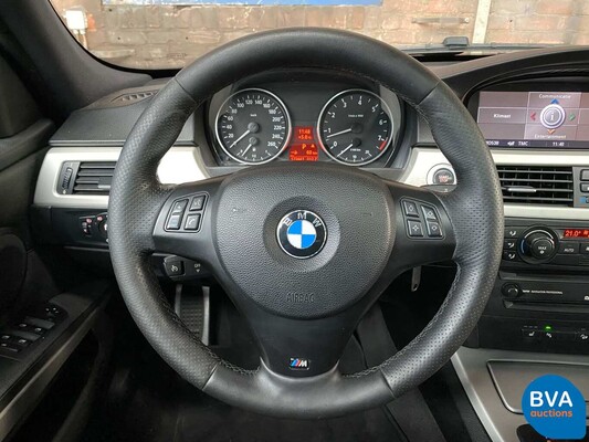 BMW 330xi Touring M package 3-Series 258hp E91 Youngtimer 2005, J-694-JT.