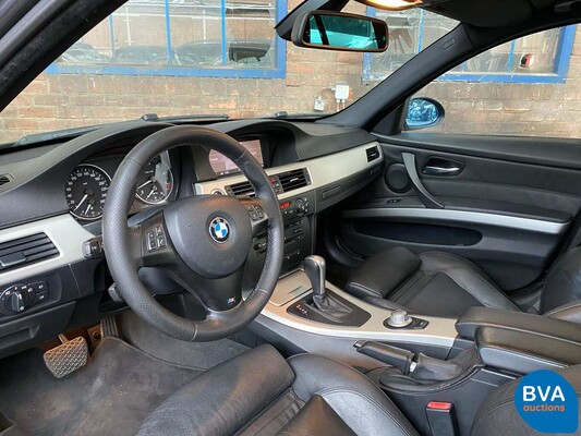 BMW 330xi Touring M package 3-Series 258hp E91 Youngtimer 2005, J-694-JT.