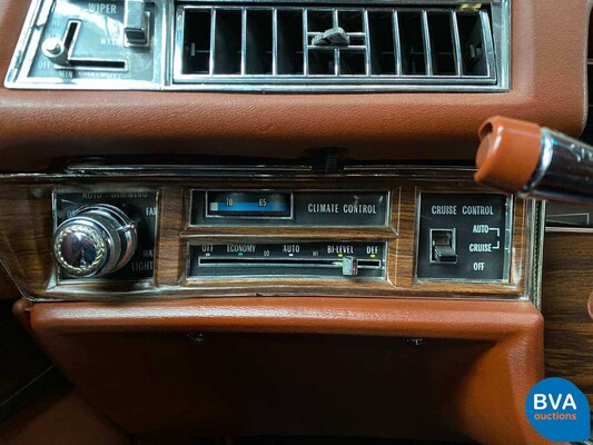 Cadillac Eldorado Coupe 6.9 V8 1977, 63-YD-33.