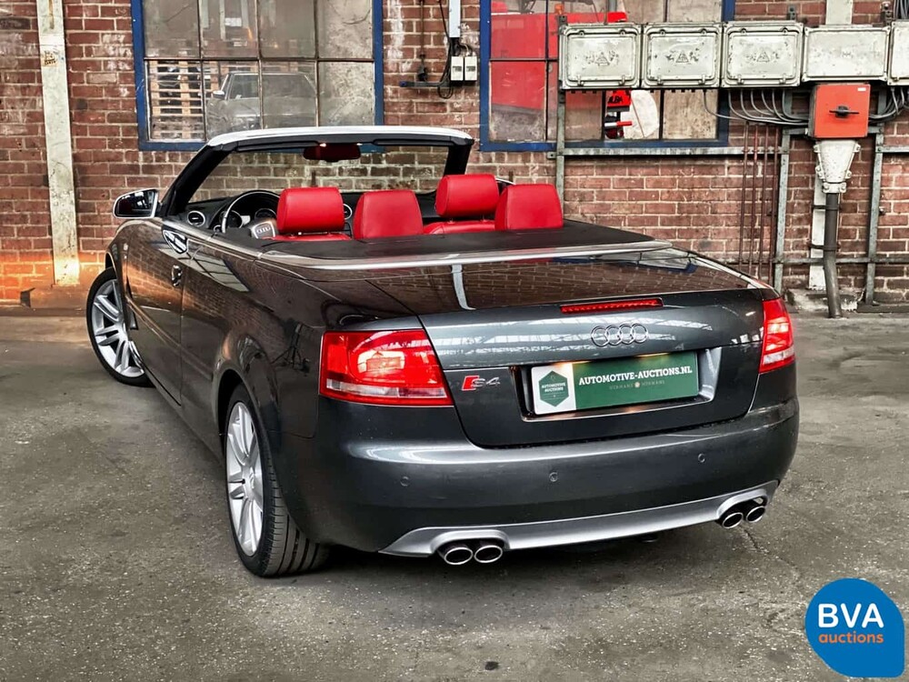 Audi S4 Cabriolet 4.2 V8 Quattro 344 PS 2006 - Original NL - A4, 96-SV-SB.