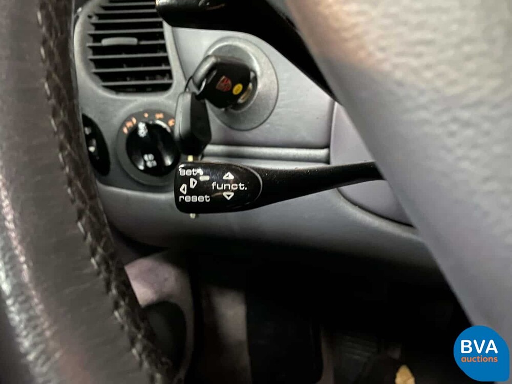 Porsche 911 3.4 Carrera Coupé 300 PS 1998 - Original NL -, TD-JZ-51.