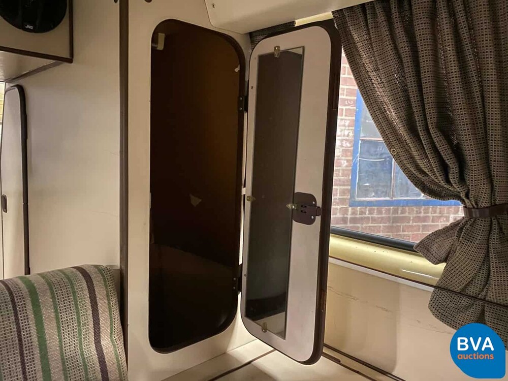 Volkswagen T3 Westfalia Camper Transporter 1982, J-680-JT.