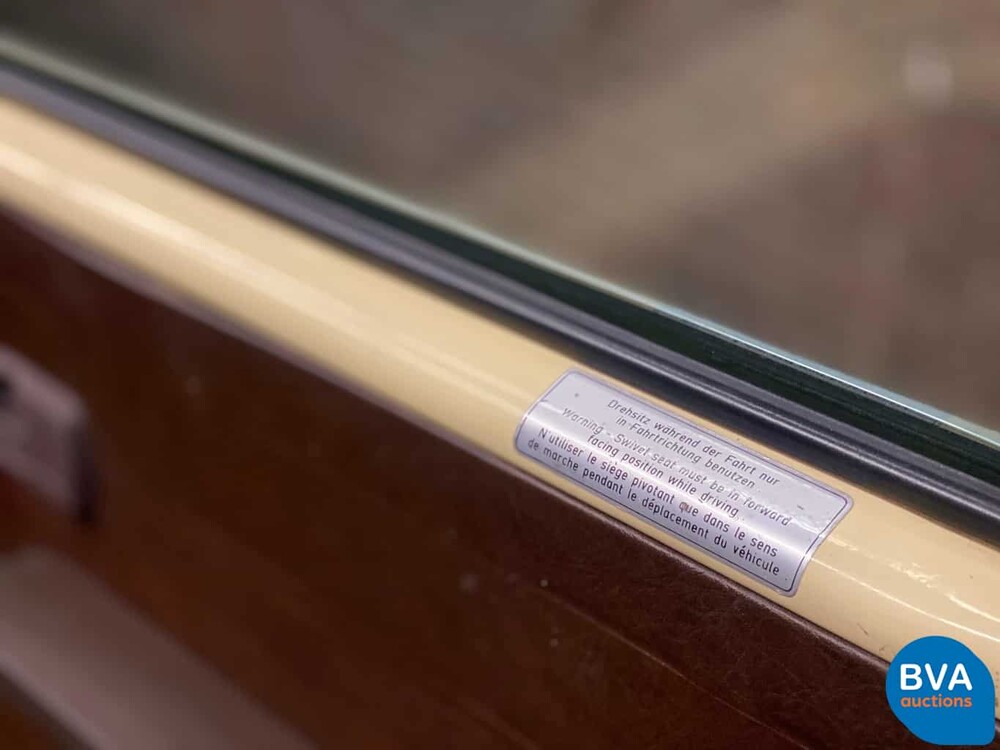 Volkswagen T3 Westfalia Camper Transporter 1982, J-680-JT.