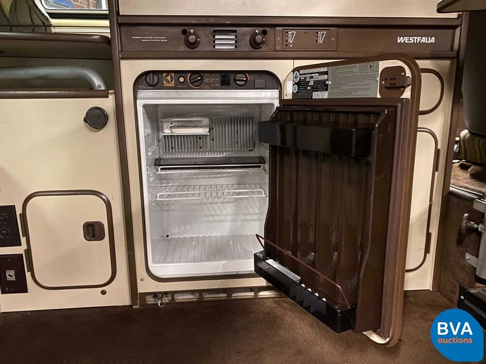 Volkswagen T3 Westfalia Camper Transporter 1982, J-680-JT.