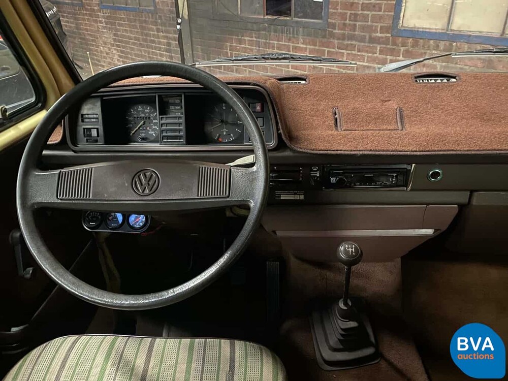Volkswagen T3 Westfalia Camper Transporter 1982, J-680-JT.
