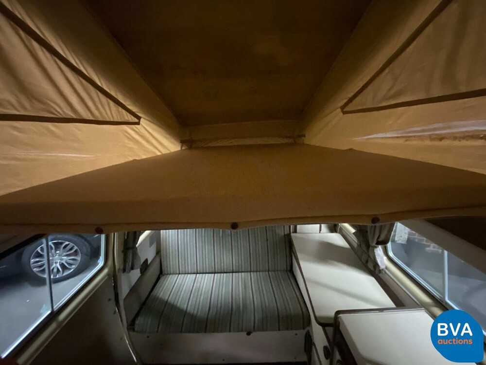 Volkswagen T3 Westfalia Camper Transporter 1982, J-680-JT.