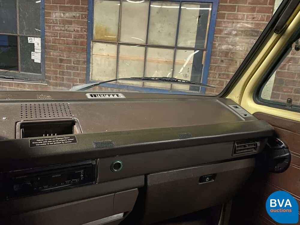 Volkswagen T3 Westfalia Camper Transporter 1982, J-680-JT.