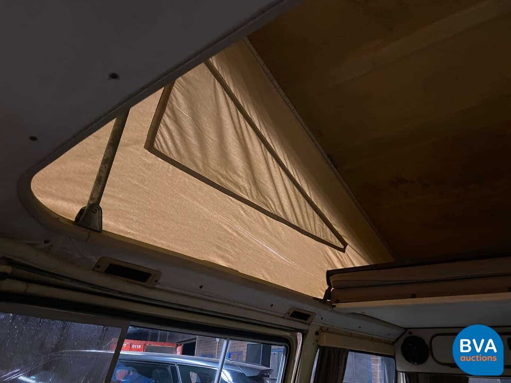 Volkswagen T3 Westfalia Camper Transporter 1982, J-680-JT.