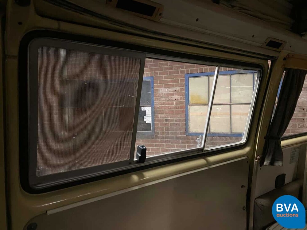 Volkswagen T3 Westfalia Camper Transporter 1982, J-680-JT.