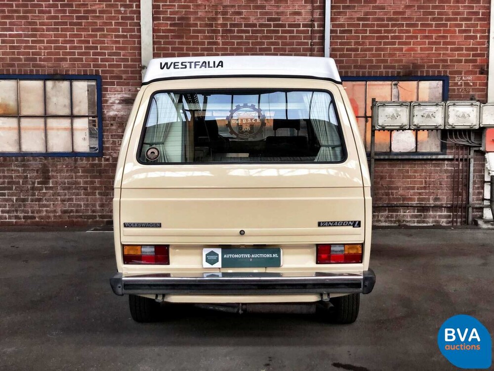 Volkswagen T3 Westfalia Camper Transporter 1982, J-680-JT.