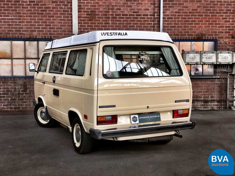 Volkswagen T3 Westfalia Camper Transporter 1982, J-680-JT.