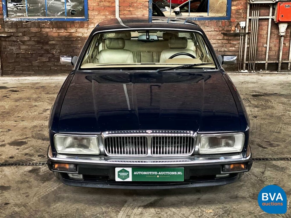 Daimler Double Six V12 Jaguar XJ 1993.