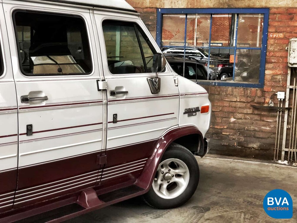 1990 Chevrolet Chevy Van 20 Camper V8, SJ-564-B.