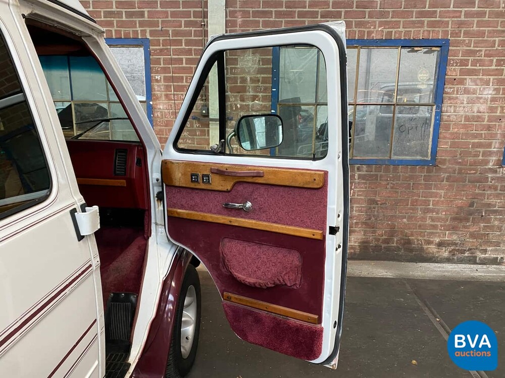 1990 Chevrolet Chevy Van 20 Camper V8, SJ-564-B.