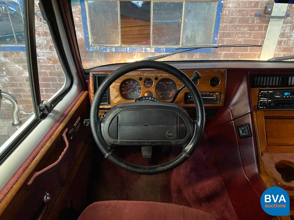 1990 Chevrolet Chevy Van 20 Camper V8, SJ-564-B.