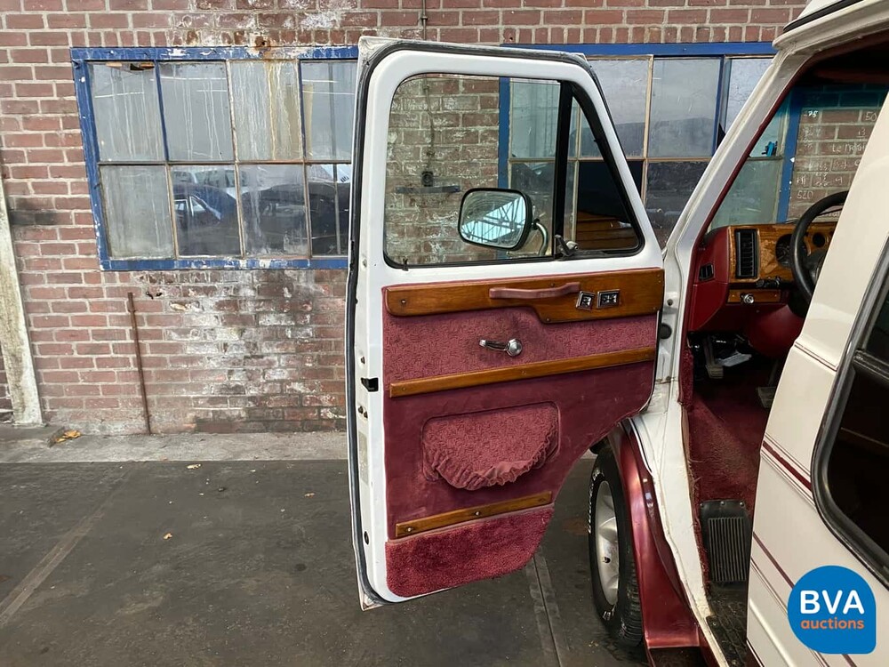 1990 Chevrolet Chevy Van 20 Camper V8, SJ-564-B.