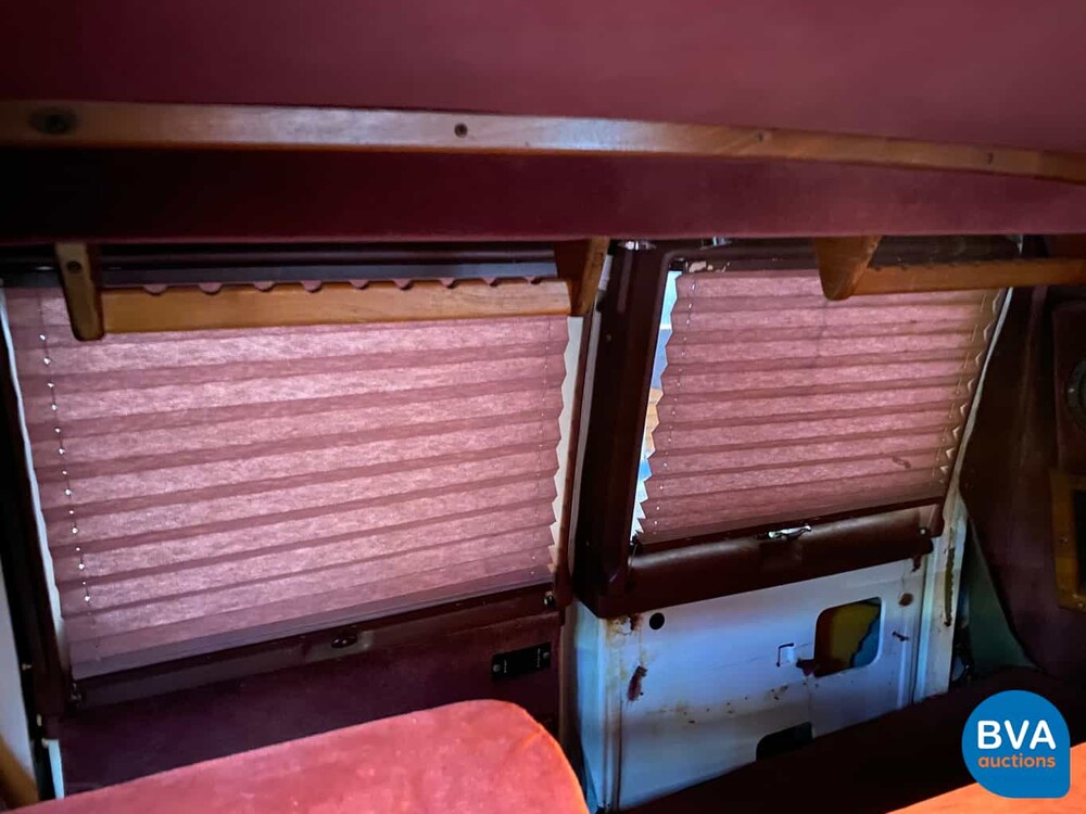 1990 Chevrolet Chevy Van 20 Camper V8, SJ-564-B.