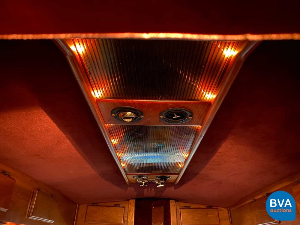 1990 Chevrolet Chevy Van 20 Camper V8, SJ-564-B.