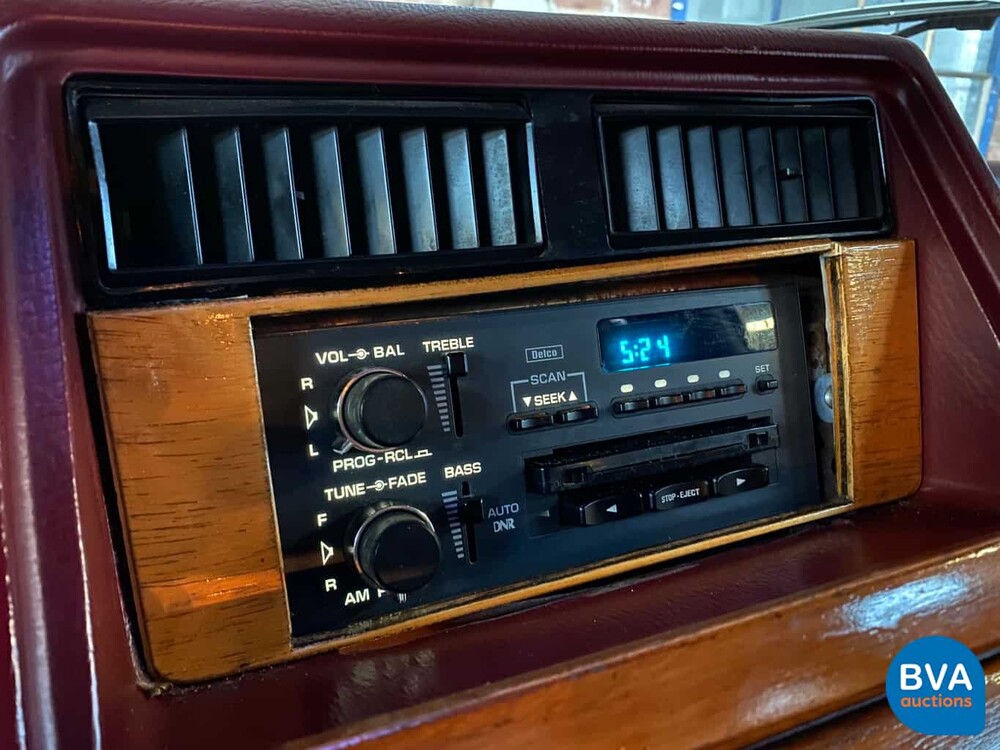 1990 Chevrolet Chevy Van 20 Camper V8, SJ-564-B.