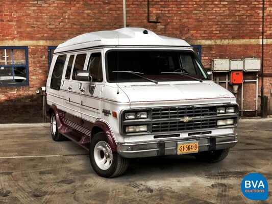 1990 Chevrolet Chevy Van 20 Camper V8, SJ-564-B.