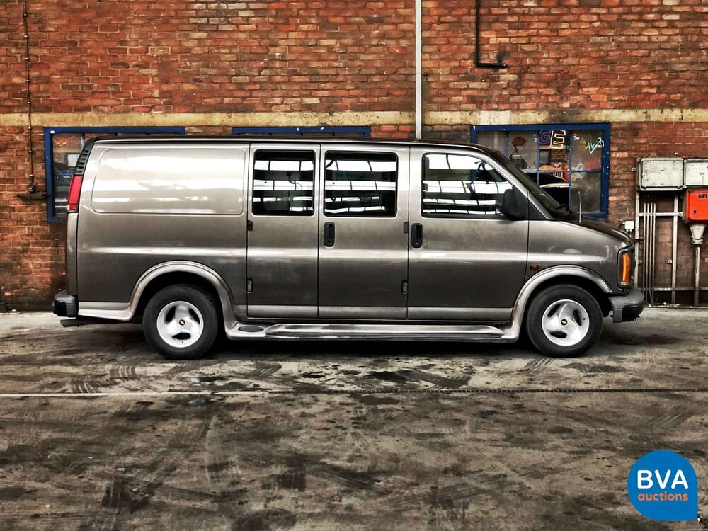 Chevrolet Chevy Van Starcraft 5.7 V8 245hp 2000, 92-VL-VJ.