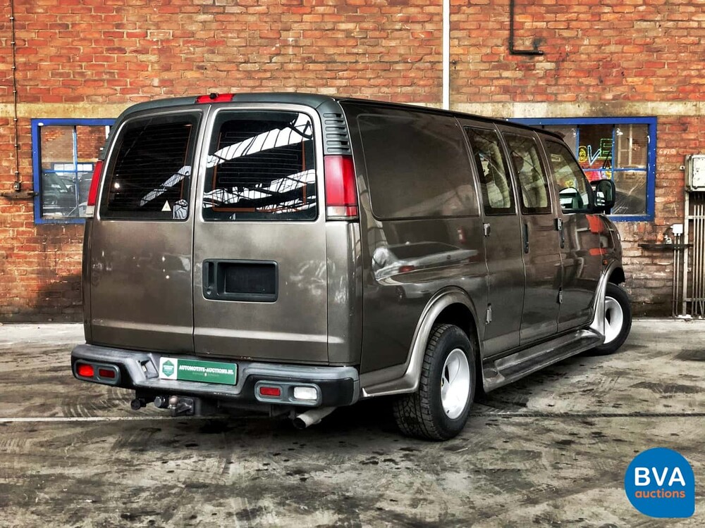 Chevrolet Chevy Van Starcraft 5.7 V8 245hp 2000, 92-VL-VJ.