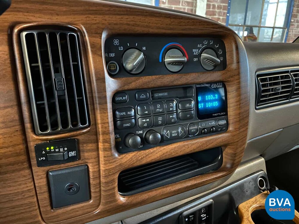 Chevrolet Chevy Van Starcraft 5.7 V8 245hp 2000, 92-VL-VJ.