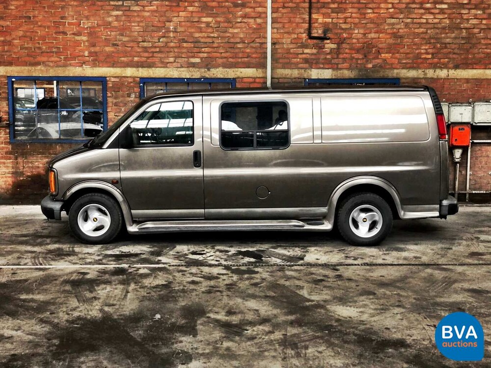 Chevrolet Chevy Van Starcraft 5.7 V8 245hp 2000, 92-VL-VJ.