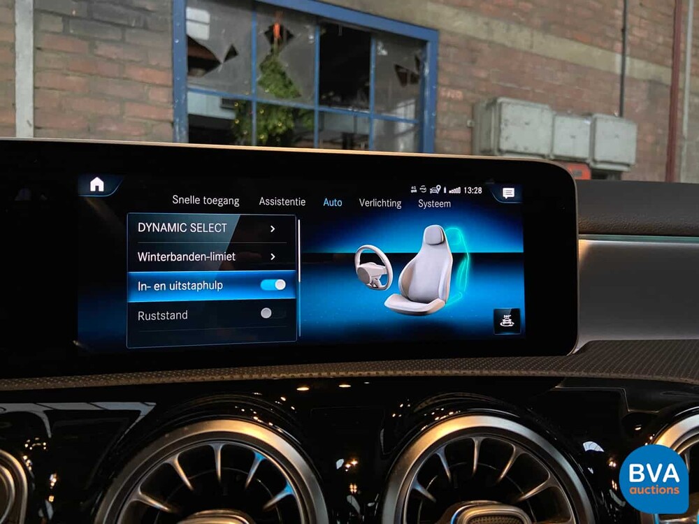 Mercedes-Benz A200 AMG MY-2019 163hp A-class -Original NL- Night-Edition, TH-524-K.