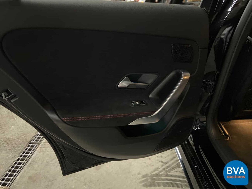 Mercedes-Benz A200 AMG MY-2019 163hp A-class -Original NL- Night-Edition, TH-524-K.