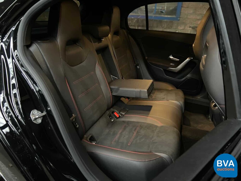 Mercedes-Benz A200 AMG MY-2019 163hp A-class -Original NL- Night-Edition, TH-524-K.