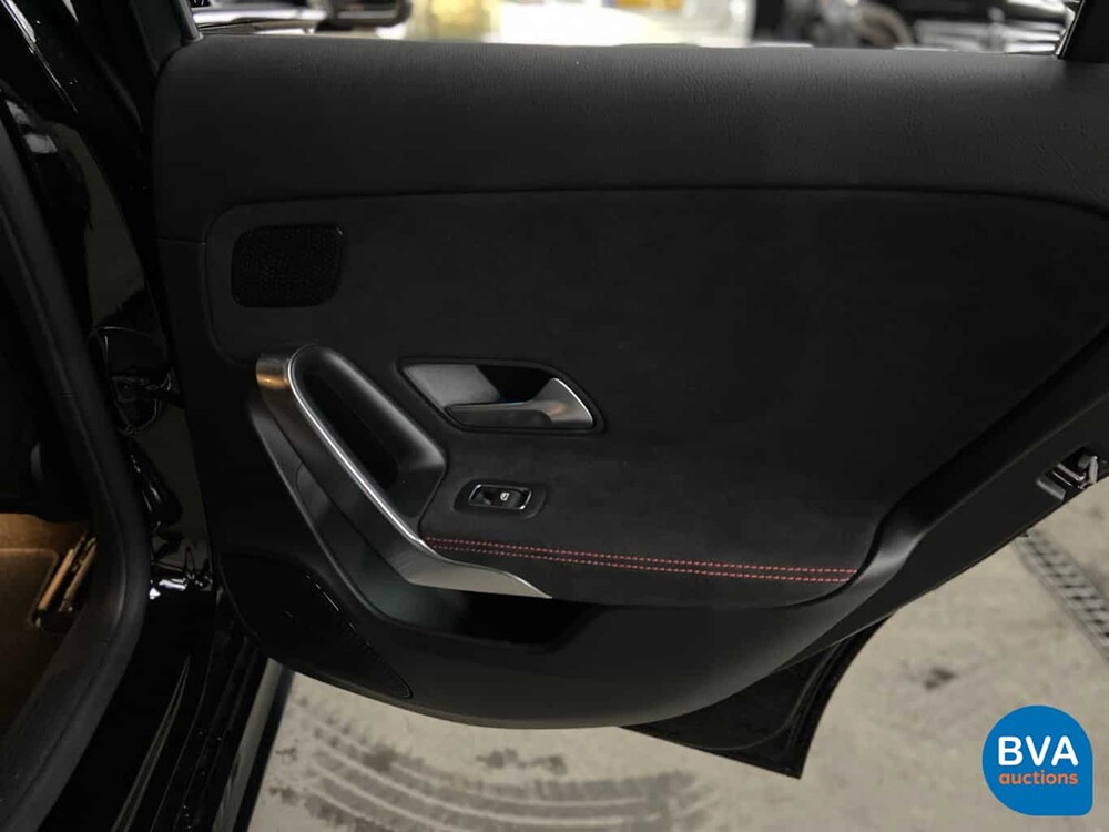 Mercedes-Benz A200 AMG MY-2019 163hp A-class -Original NL- Night-Edition, TH-524-K.