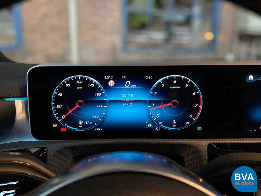 Mercedes-Benz A200 AMG MY-2019 163hp A-class -Original NL- Night-Edition, TH-524-K.