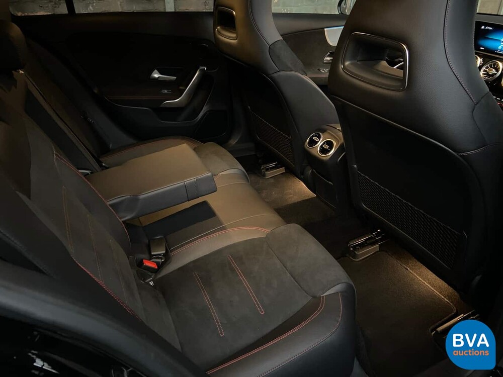 Mercedes-Benz A200 AMG MY-2019 163hp A-class -Original NL- Night-Edition, TH-524-K.