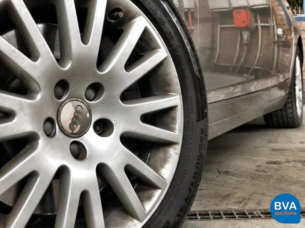 Audi A6 4.2 FSI Quattro Tiptronic 334 PS 2005 V8 Pro-Line-Original NL-, 36-RL-JX.