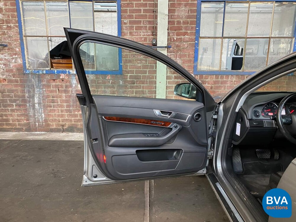 Audi A6 4.2 FSI Quattro Tiptronic 334 PS 2005 V8 Pro-Line-Original NL-, 36-RL-JX.