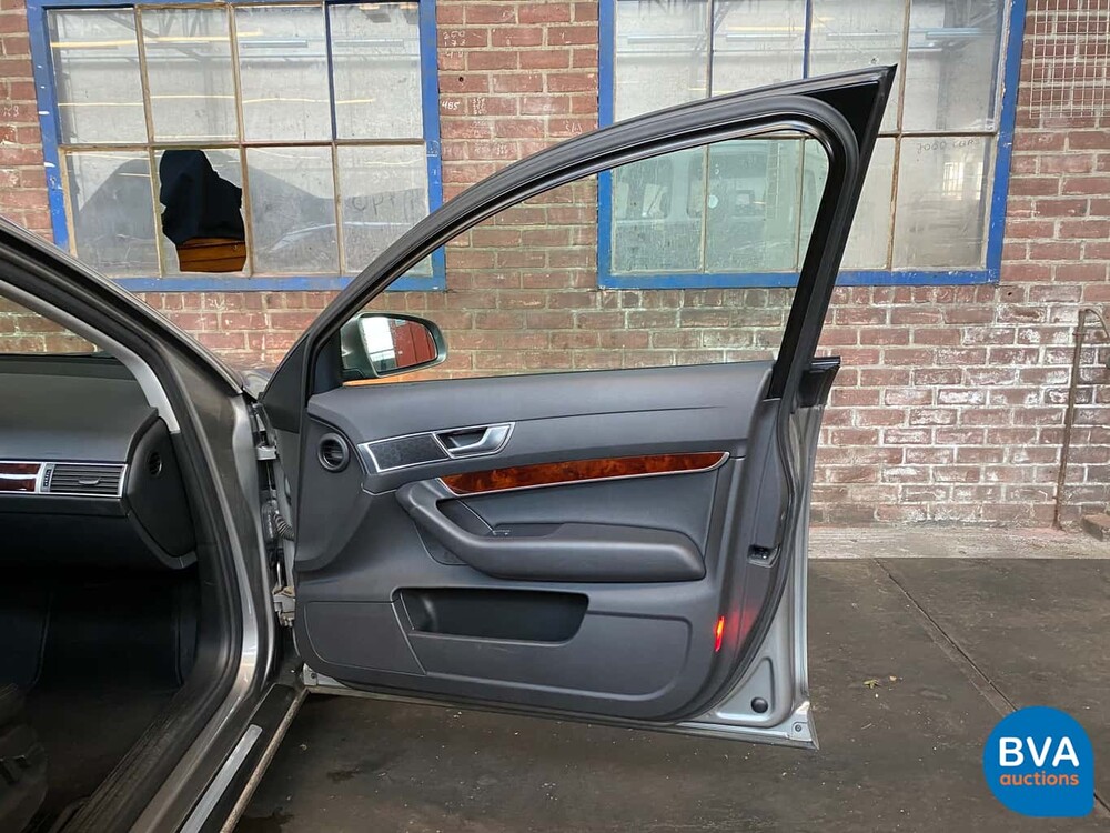 Audi A6 4.2 FSI Quattro Tiptronic 334 PS 2005 V8 Pro-Line-Original NL-, 36-RL-JX.