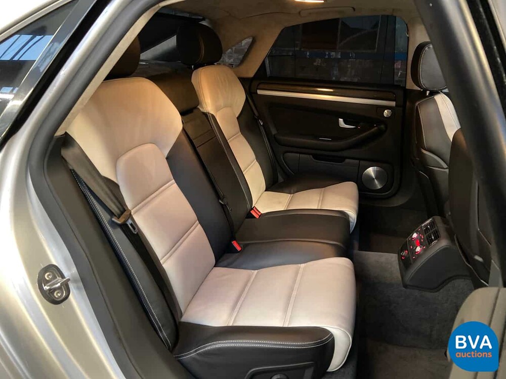 Audi S8 5.2 V10 450 PS A8 2007.