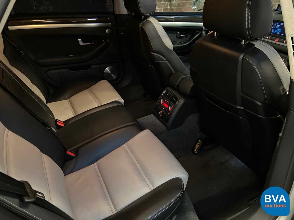 Audi S8 5.2 V10 450 PS A8 2007.