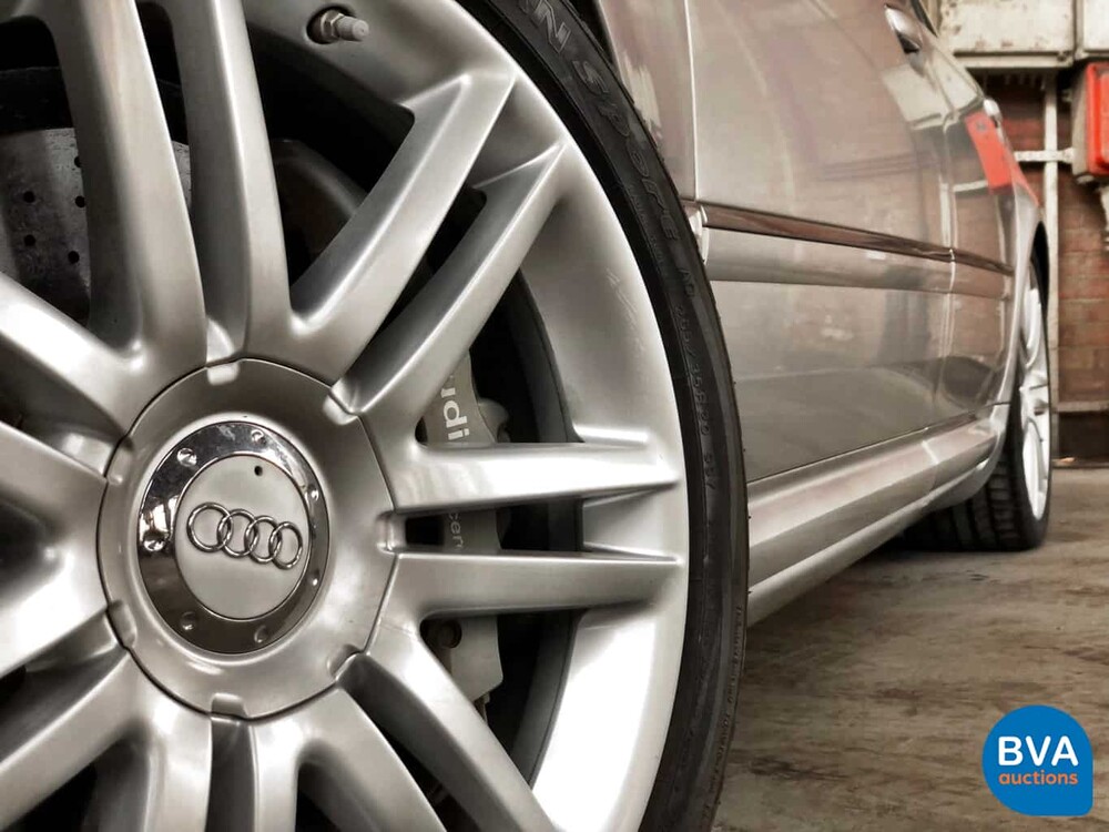 Audi S8 5.2 V10 450 PS A8 2007.