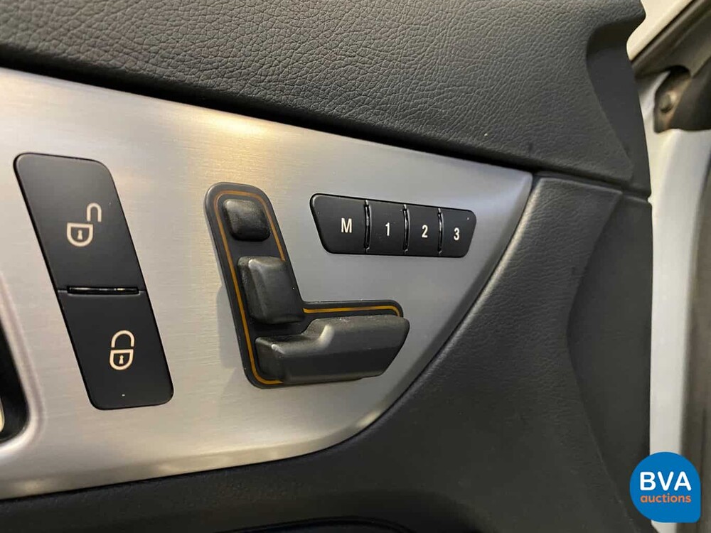 Mercedes-Benz SLK350 BlueEfficiency Airscarf SLK-Klasse 3.5 V6 306 PS 2011.