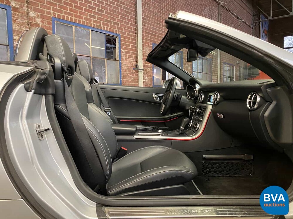 Mercedes-Benz SLK350 BlueEfficiency Airscarf SLK-Klasse 3.5 V6 306 PS 2011.