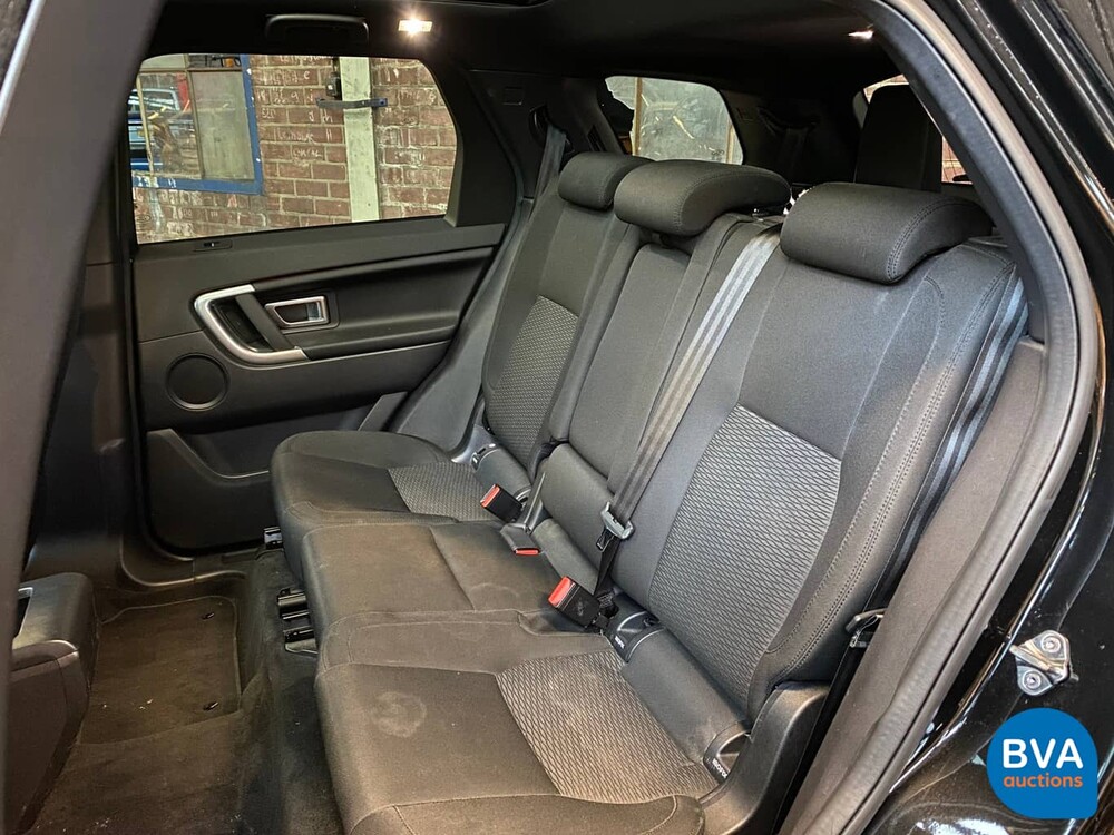 Land Rover Discovery Sport TD4 150hp 2017 7-Person, RV-592-B.