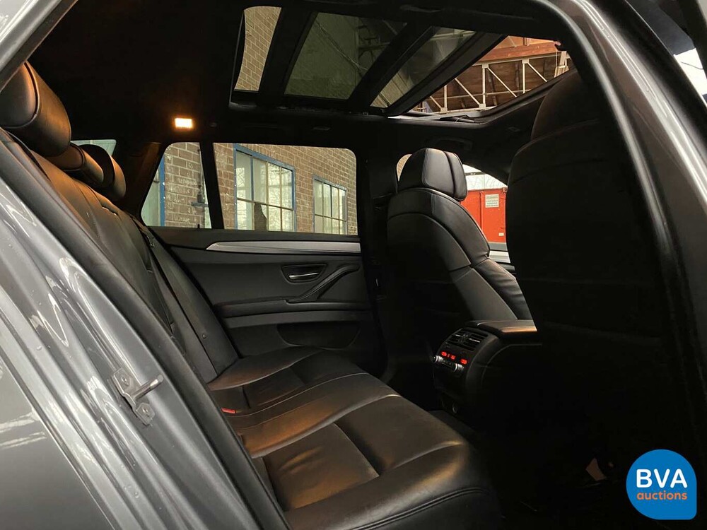 BMW M550d xDrive Touring 5er 381 PS 2013 -Original NL- M-Performance, 8-KBL-18.