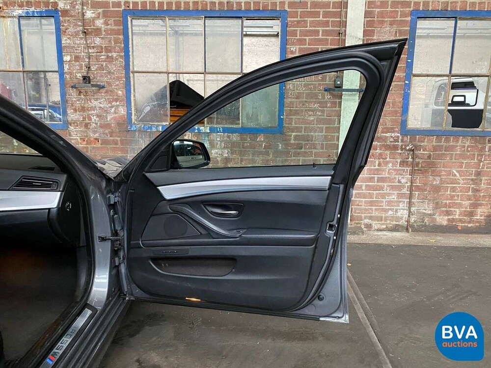 BMW M550d xDrive Touring 5er 381 PS 2013 -Original NL- M-Performance, 8-KBL-18.