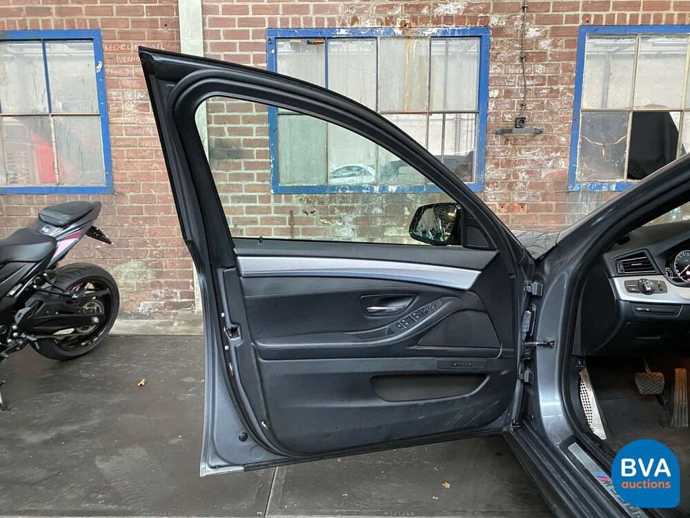 BMW M550d xDrive Touring 5er 381 PS 2013 -Original NL- M-Performance, 8-KBL-18.