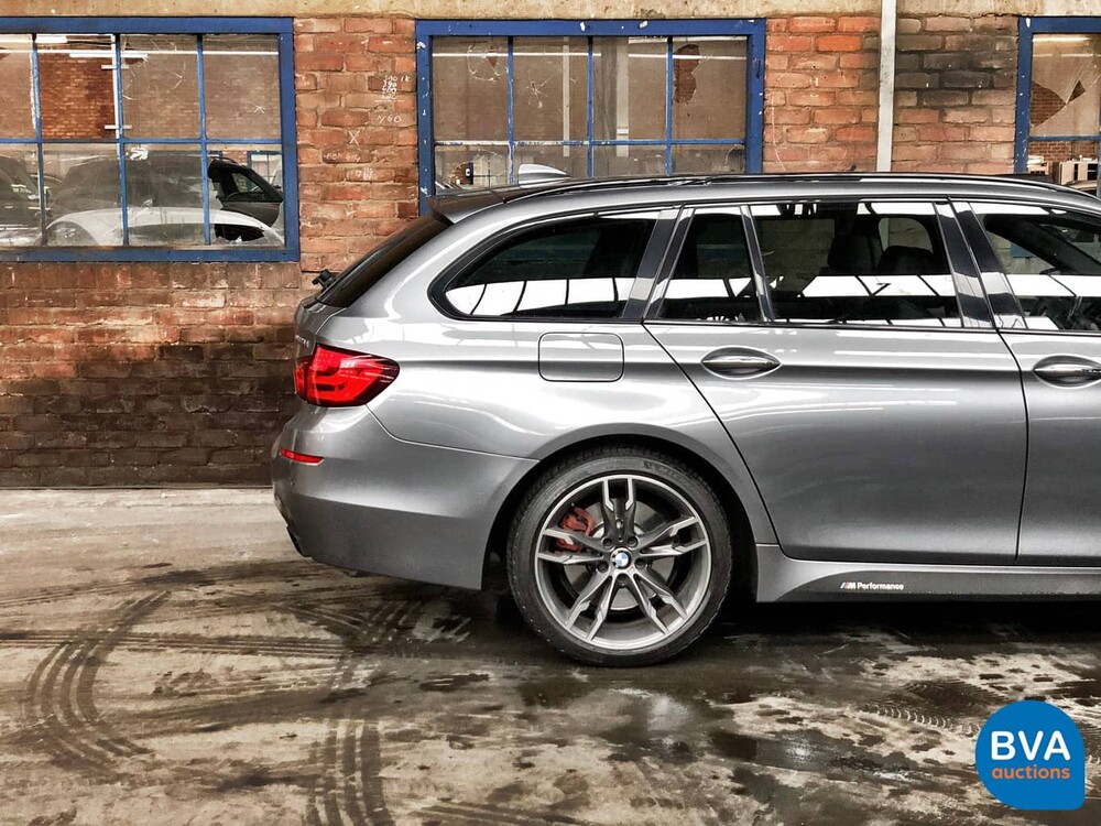 BMW M550d xDrive Touring 5er 381 PS 2013 -Original NL- M-Performance, 8-KBL-18.
