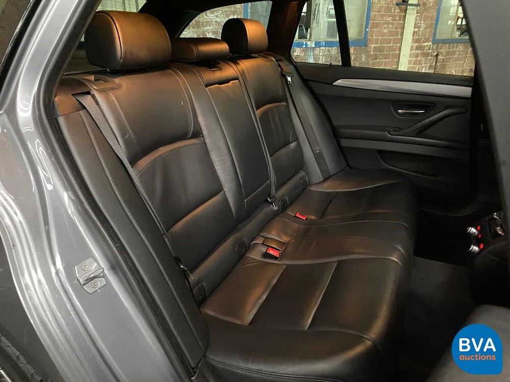 BMW M550d xDrive Touring 5er 381 PS 2013 -Original NL- M-Performance, 8-KBL-18.