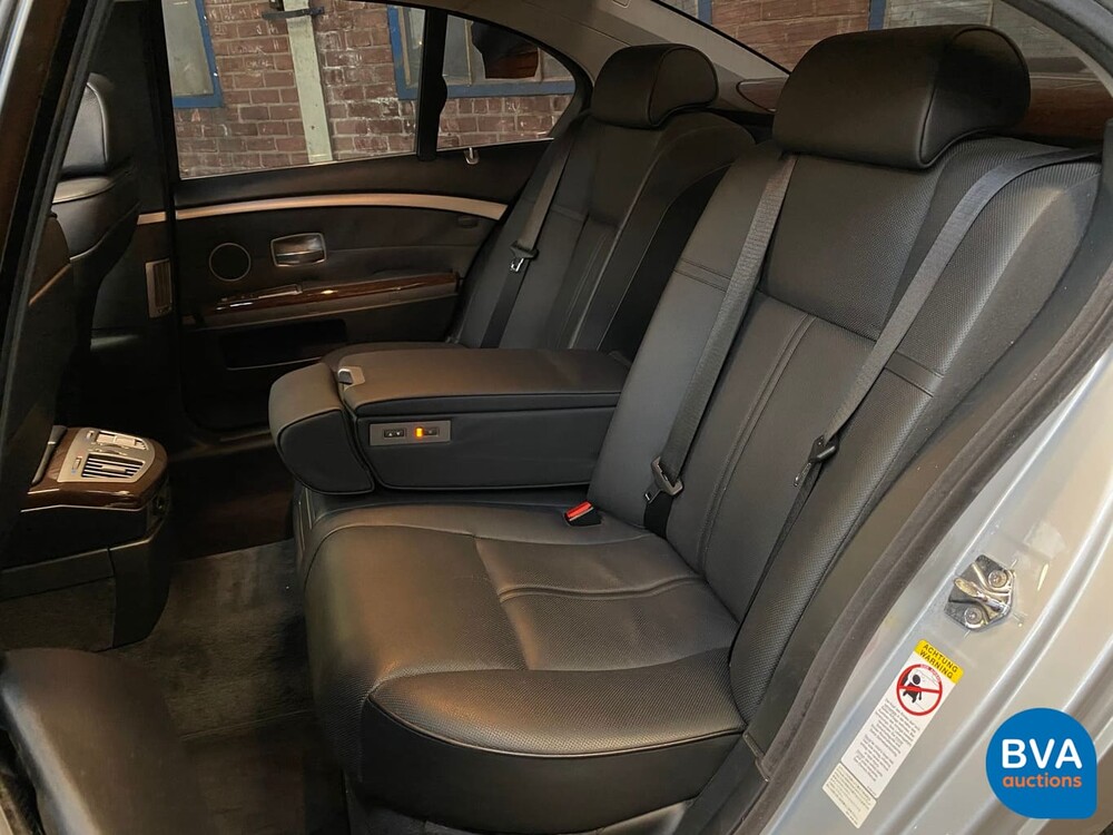 BMW 750i E65 4.8 V8 367 PS 2006.